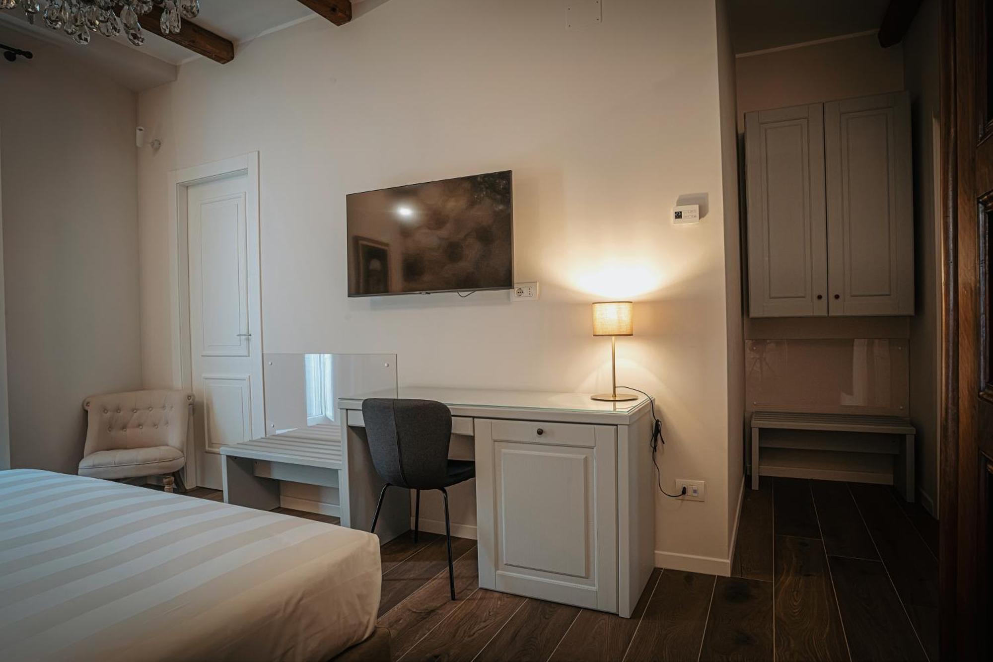 Dimora Lombardi Hotel Matera Ngoại thất bức ảnh